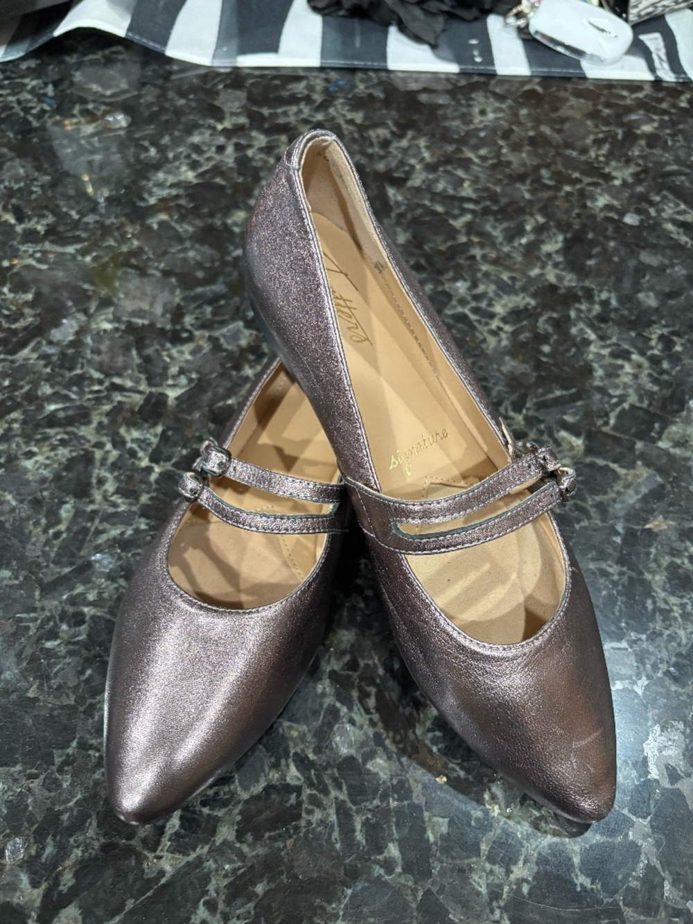 Trotters Emerald Pointed Toe Metallic Mary Janes, NWT, Size 8